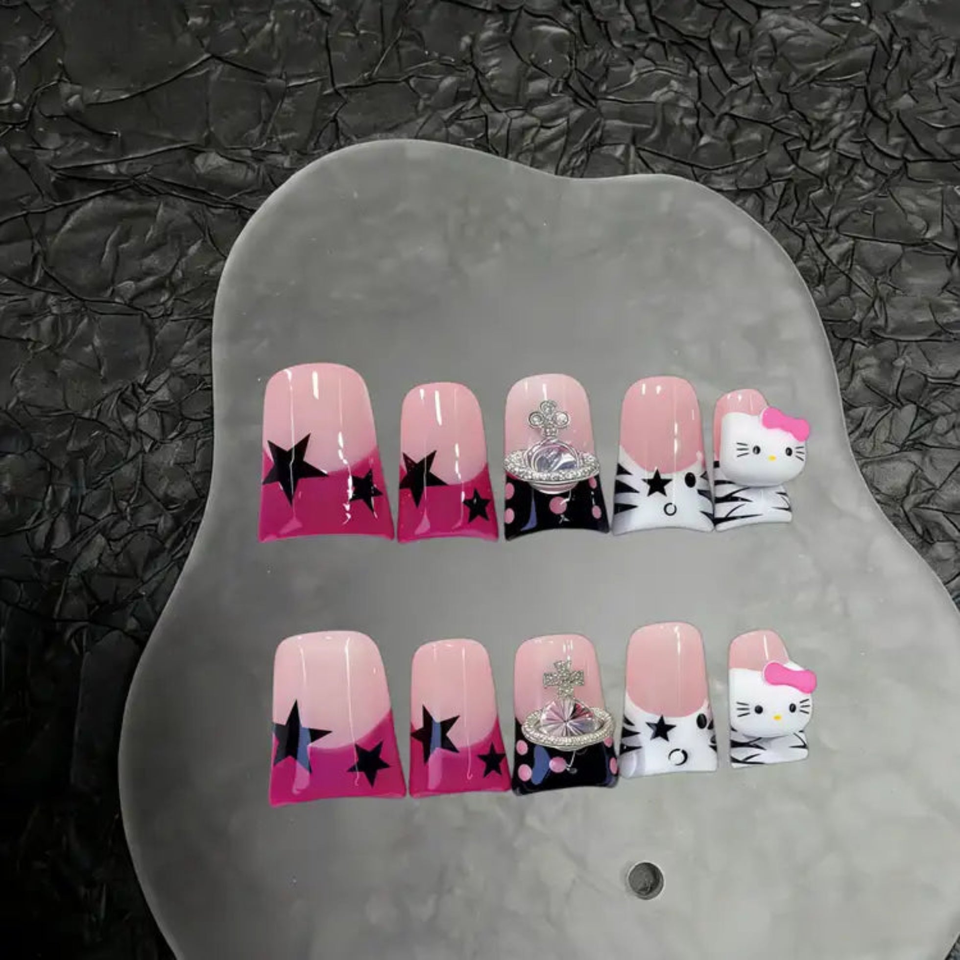 Hello Kitty Saturn