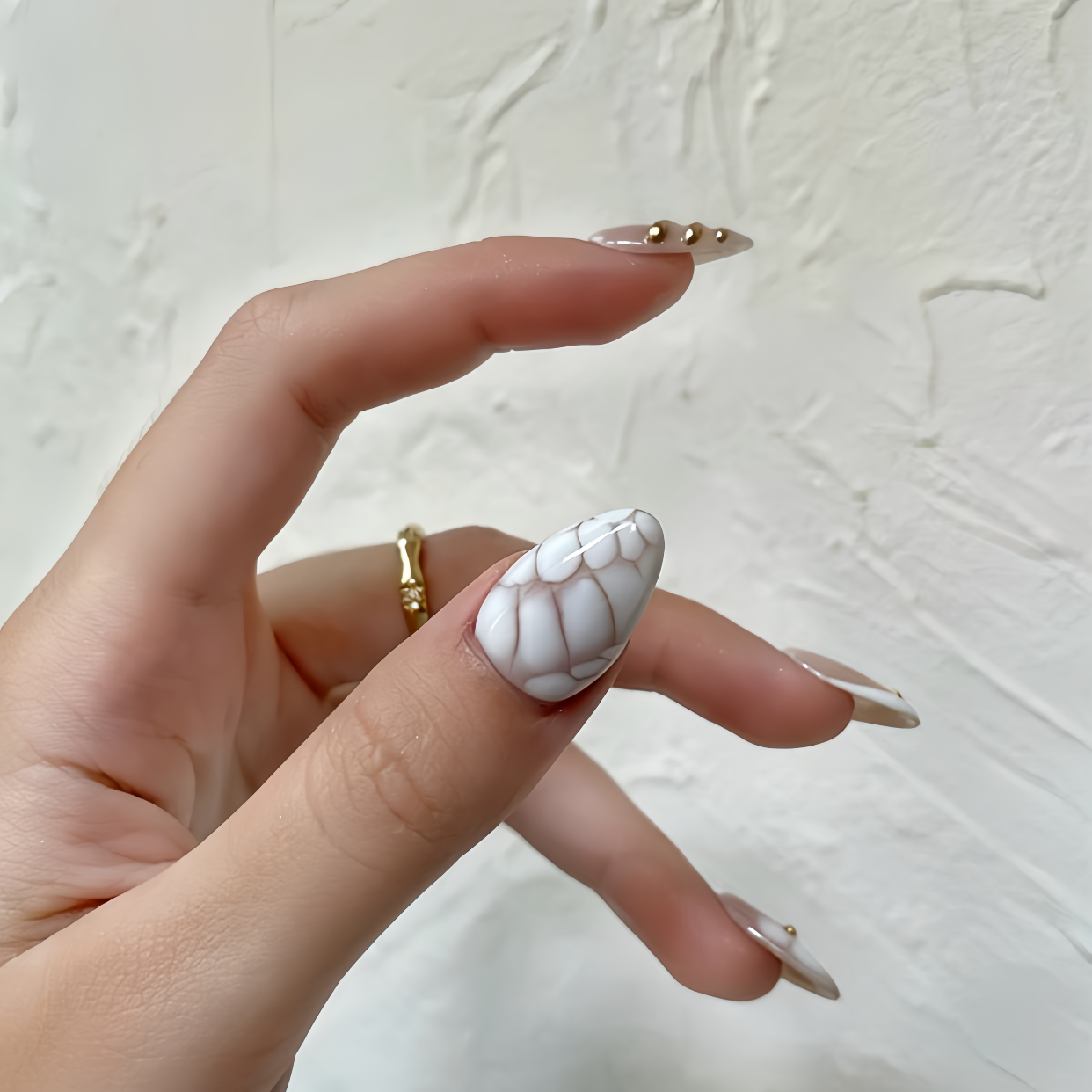 Nude Shell